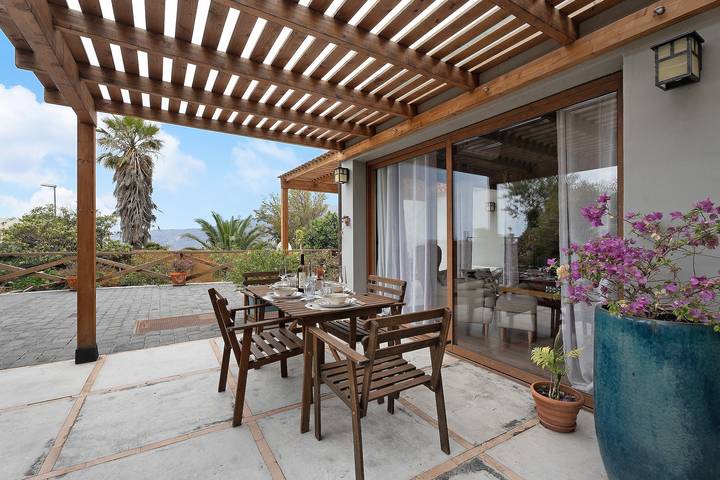 Casa de vacaciones "Casa La Plaza' con vistas a la montaña, piscina privada y Wi-Fi in El Paso, La Palma Sur