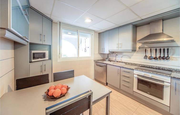 Apartamento con terraza junto a la piscina, garaje y WiFi in Peñíscola, Costa del Azahar