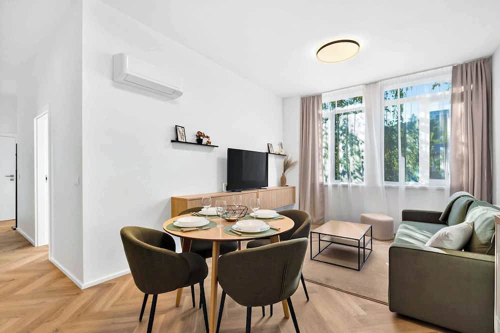 Ganze Wohnung, Large Family Apartment for 6 - Ac & Garage in Bratislava, Bratislava und Umgebung