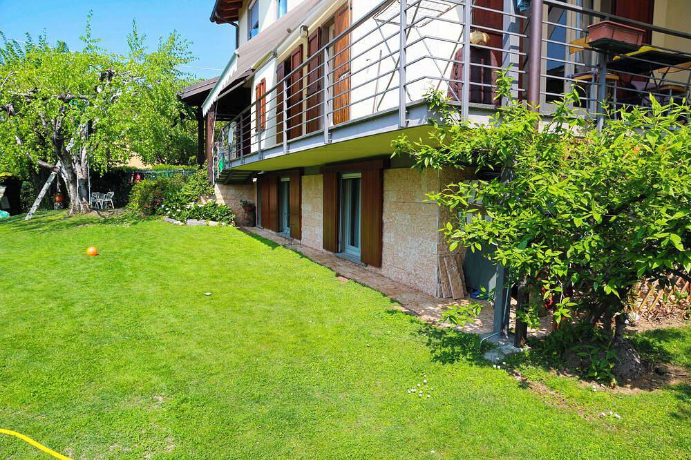 Ferienwohnung für 4 Personen in Maccagno con Pino e Veddasca, Lago Maggiore (Lombardei)