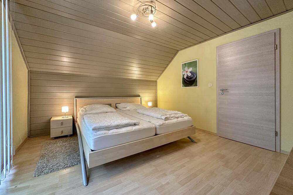 Ganze Wohnung, Wohnung im Altmühltal mit Terrasse und Balkon in Riedenburg, Altmühltal