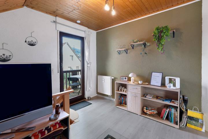 Entire apartment, Apartment “Burgblick” with Mountain View, Balcony, and Wi-Fi in Frankenblick, Sonneberg region
