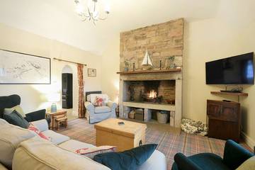 Holiday Rental for 6 People in Bamburgh, Northumberland Coast, Photo 2