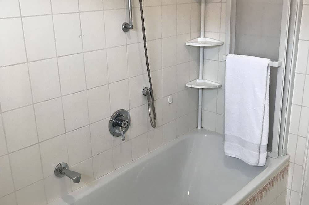 \"The Enchanted Cottage\" is a chic private garden apartment with gorgeous views. in Hirschhorn, Bergstraße