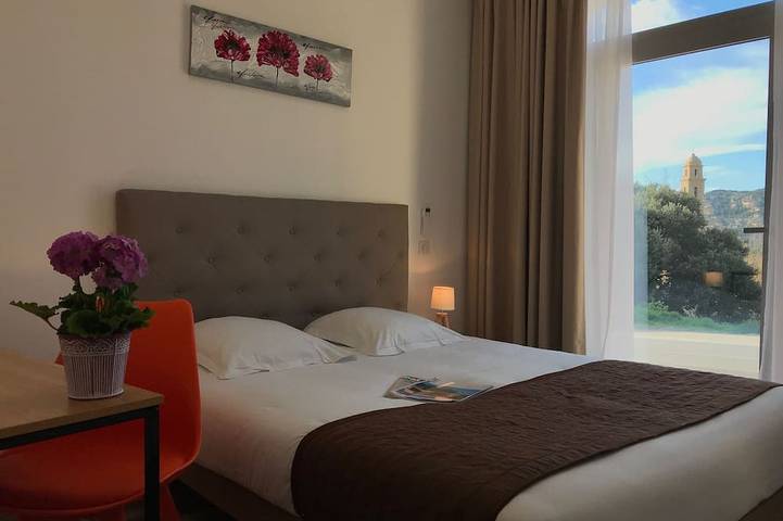 Entire apartment, A Funtana Secca - Luxury T2 on the ground floor in Patrimonio, Calvi region