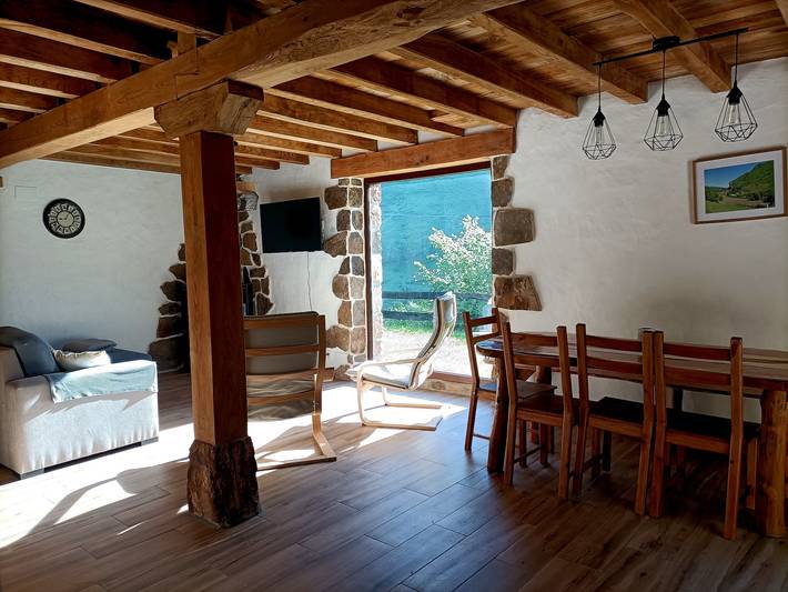 Casa rural para 8 personas, con Jardín en San Roque de Riomiera