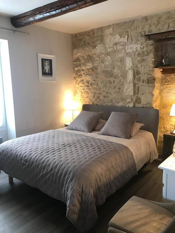 Appartement entier, Au cœur de Céreste in Céreste, Parc naturel régional du Luberon