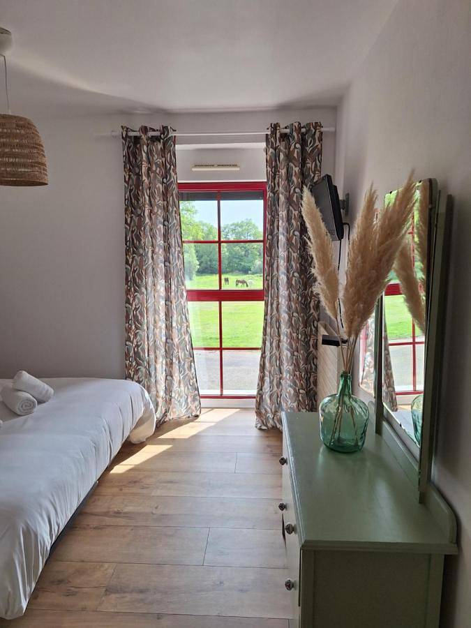 Gîte pour 15 personnes, avec vue ainsi que jardin et vue sur le lac à La Vraie-Croix - 3