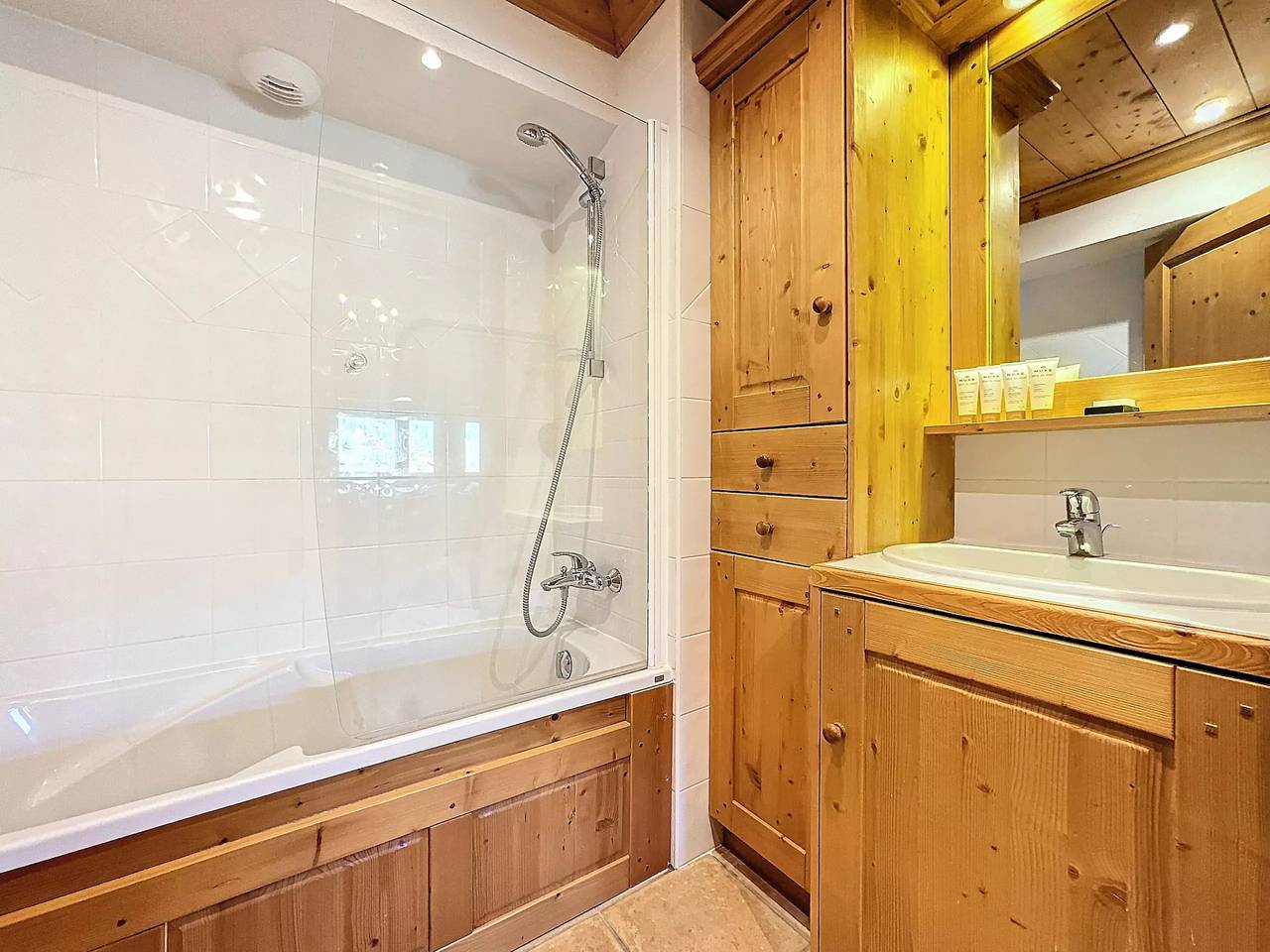 Entire apartment, Passa Franc - apartment- 8pers - near track in Les Gets, Les Portes du Soleil