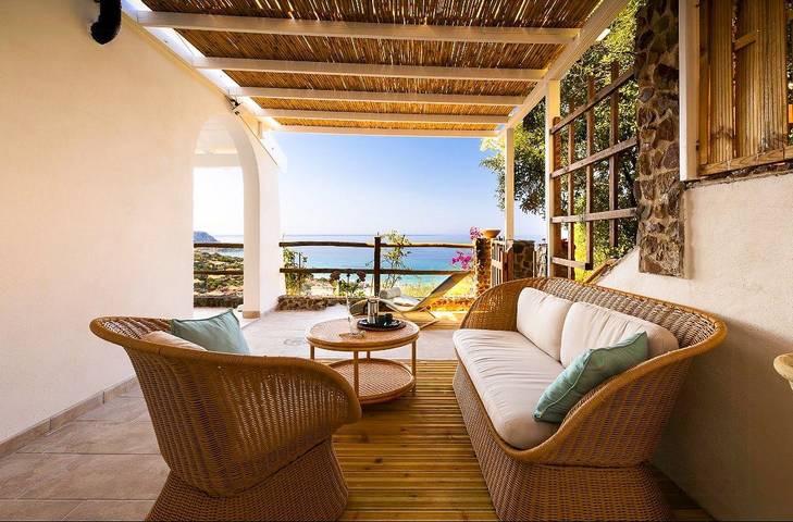 Ferienhaus für 4 Personen, mit Terrasse und Garten in Geremeas