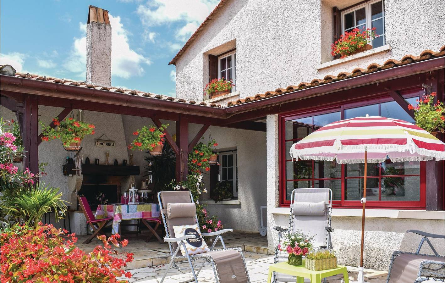 Oasis au bord de la piscine avec parking et Internet in Massugas, Région de Langon