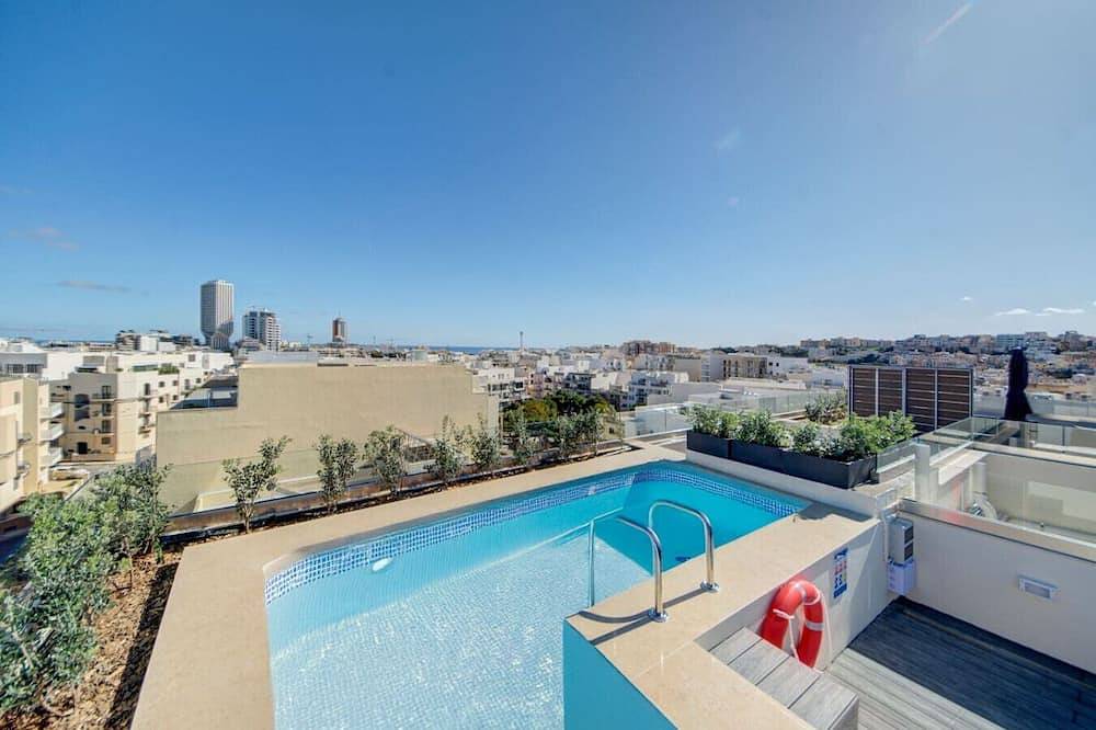 Apartamento inteiro, Kuya Penthouse Suite / Heated Pool / City View in San Giljan, Ilha de Malta