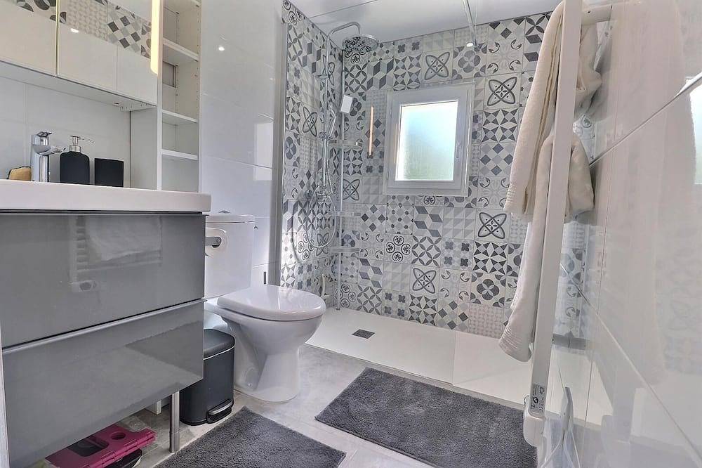 Magnifique Maison Avec Jardin et Jacuzzi in Le Luc, Draguignan region
