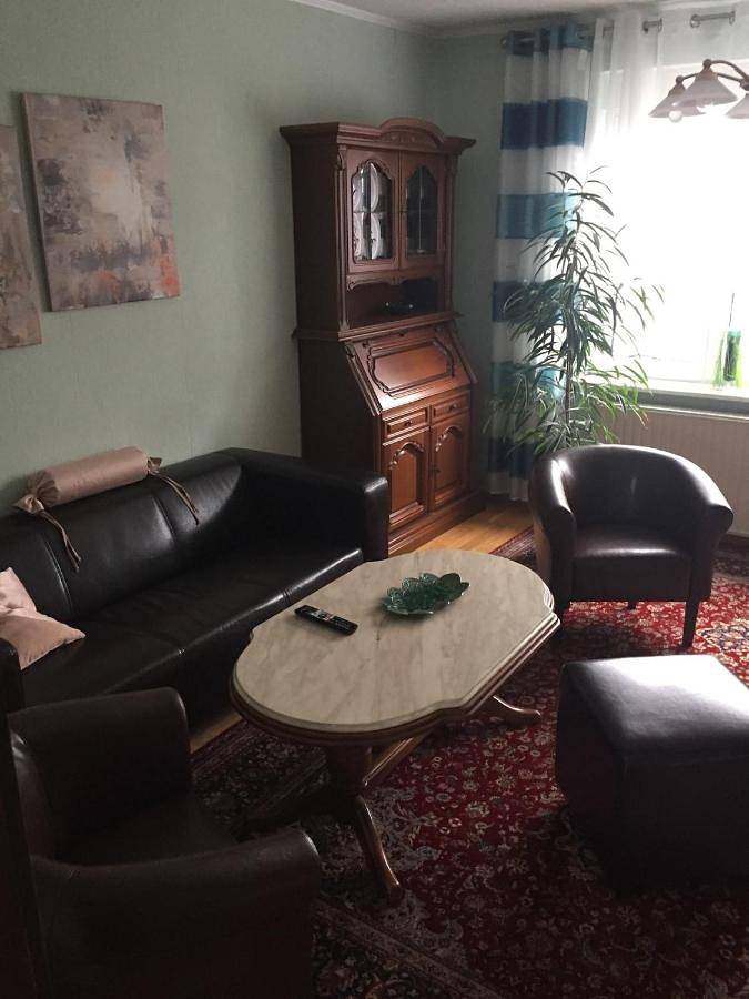 Ferienwohnung für 5 Personen, mit Terrasse und Garten sowie Pool