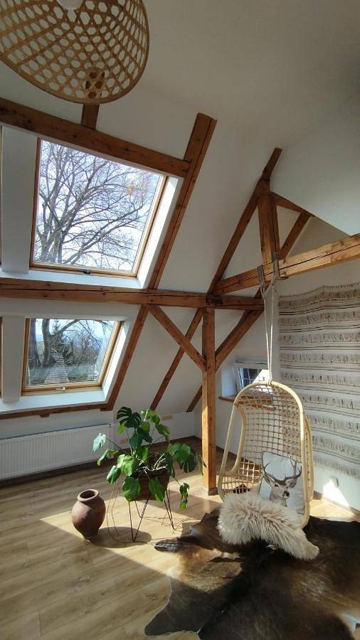Apartament wakacyjny dla 4 osób, z ogród i widok, Dla rodziny w Jelenia Góra