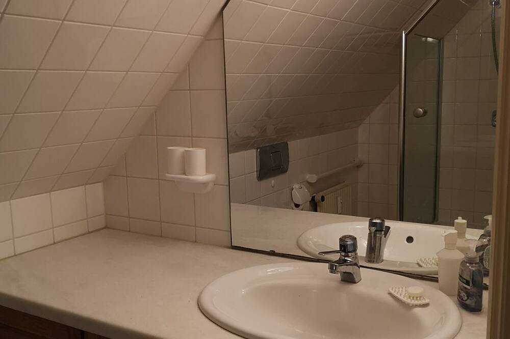 Ganze Wohnung, Ferienwohnung Apfelrose - Urlaub im malerischen Inseldorf Oldsum in Süderende, Föhr
