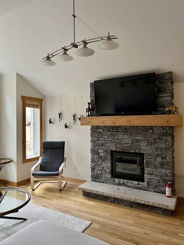 Cabin Rentals And Lodges for 8 Guests in Tobermory (Ontario), Lake Huron ON, Picture 1