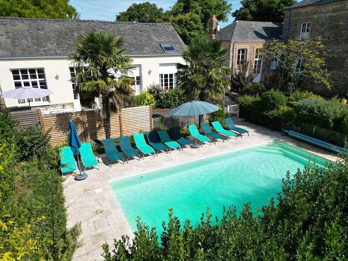 Maison d’hôte pour 10 personnes, avec Terrasse et Jardin ainsi que Piscine et Vue