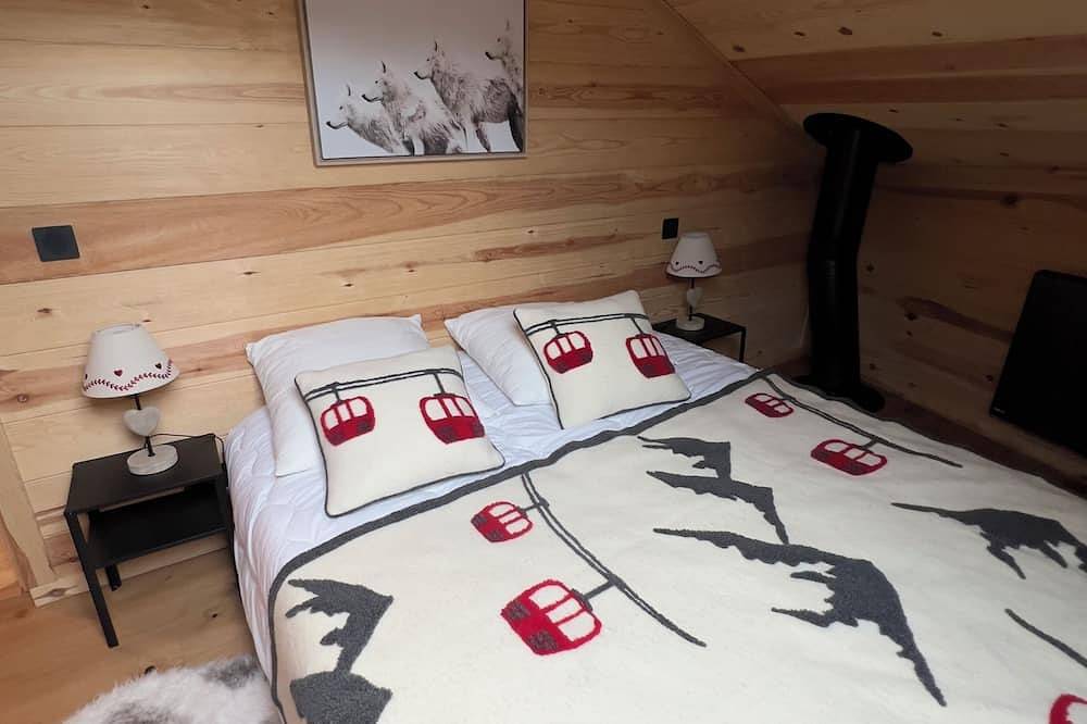 Exceptional village house in Formiguères - Charm, comfort and panoramic views in Formiguères, Parc naturel régional des Pyrénées catalanes