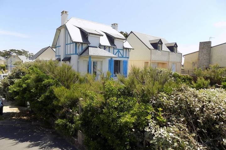 Location de vacances pour 2 personnes, avec jardin et vue à Hauteville-sur-Mer - 3