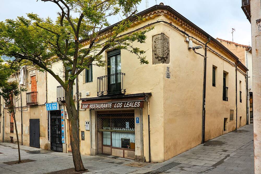 Entire apartment, Ávila Center: Your Plaza Italia Retreat in Ávila, Ávila Region