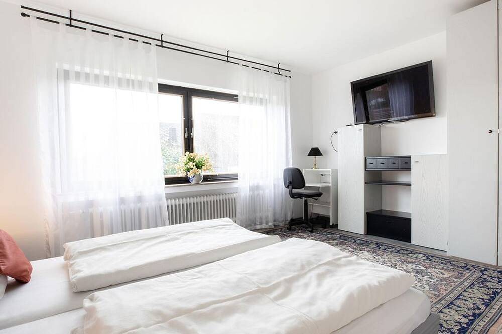 Ganze Wohnung, Ferienwohnung Sonnenschein - 4 Pers Appartment, 2 Schlafzi, 2 Bäder, ebenerdig in Westerburg, Westerburg & Umgebung