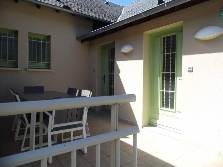 Casa de huéspedes para 4 personas, con terraza además de jardín y vistas - 1