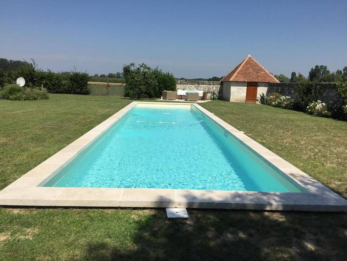 Location de vacances pour 2 personnes, avec vue ainsi que jardin et piscine dans Marcilly-sur-Vienne - 2