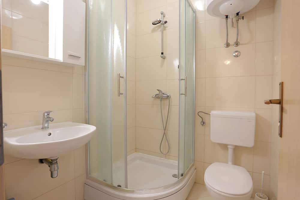 Ganze Wohnung, 1-Zimmer-Ferienwohnung am Strand Igrane, Makarska (A-6653-c) in Igrane, Makarska Riviera