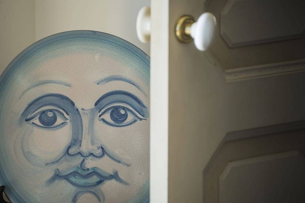 Entire apartment, The Artist-Dreamer's House: 120 square meters among art, sea, history and food and wine in Sciacca, Agrigento Province