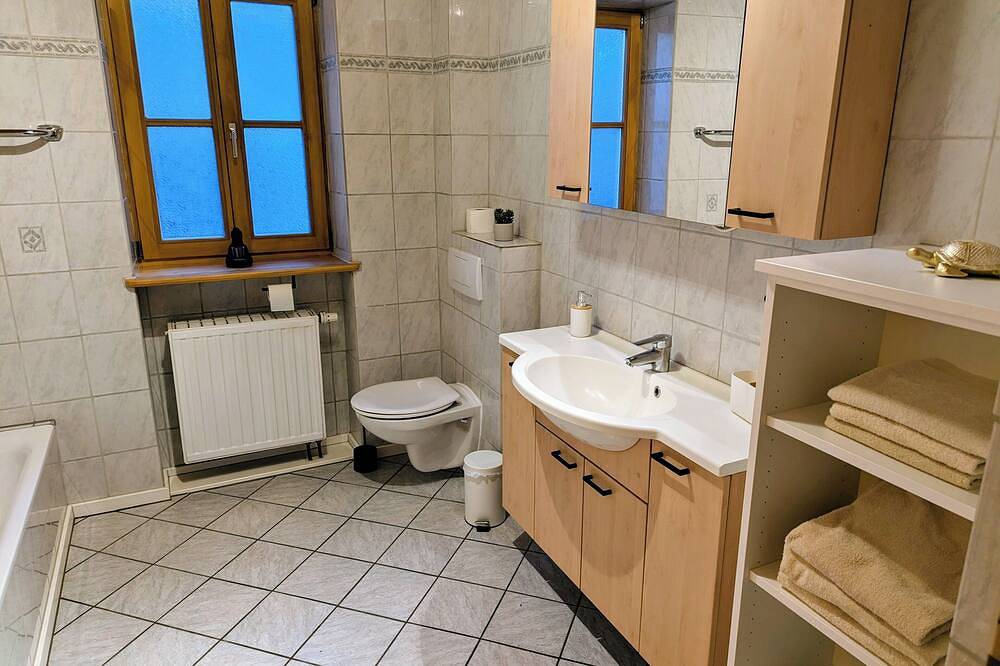 Ganze Wohnung, Neue, hochwertige Ferienwohnung mit Zirbenbett & Terrasse – Nähe Bad Tölz in Ramsau (Bad Heilbrunn), Bad Heilbrunn