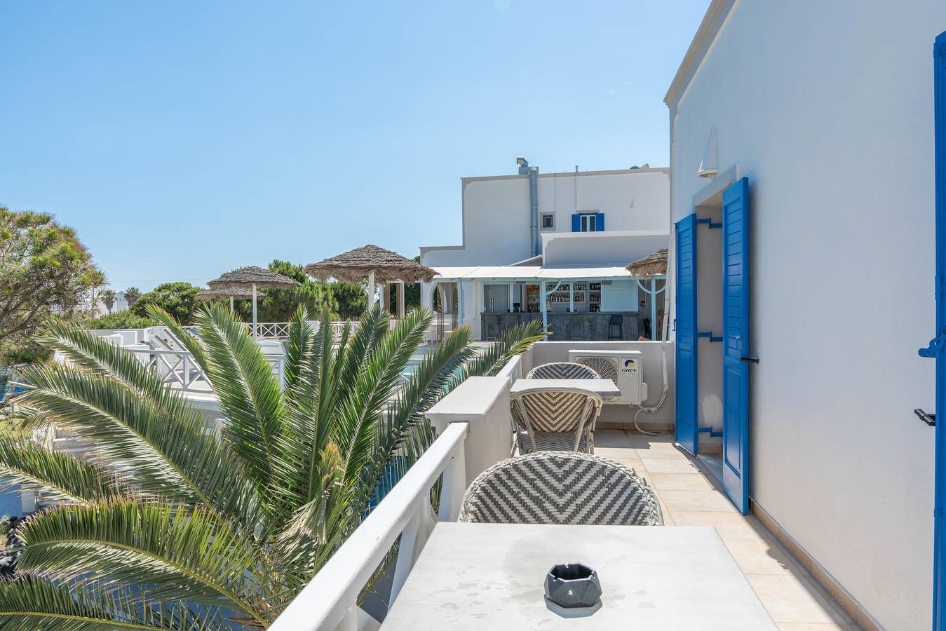 Family Maisonette Apartment - Sleeps 5 in Agios Georgios (Santorini), Santorini