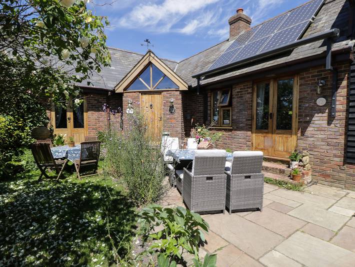 Log cabin for 6 people in Wiltshire