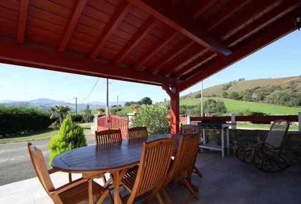 Appartement entier, Gîte à la Ferme Larranda in Suhescun, Région de Bayonne