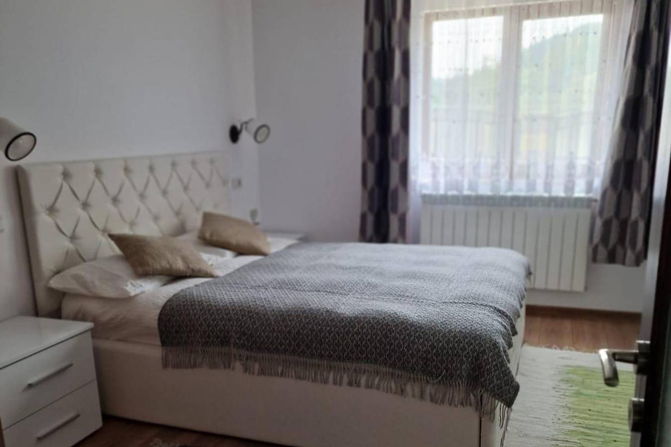 Bucovina-Mountainhouse-5Br-Fireplace-Hottub-Wifi in Sucevița, Carpathians