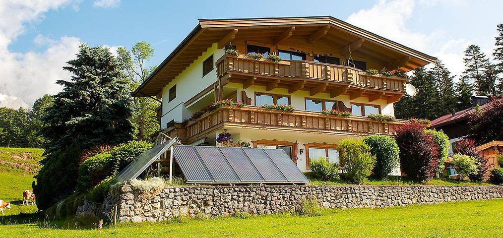 Ferienwohnung für 4 Personen, mit Balkon und Terrasse sowie Garten in Ellmau - 2