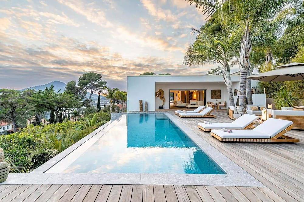 Villa pour 10 Personnes dans Carqueiranne, Région de Toulon