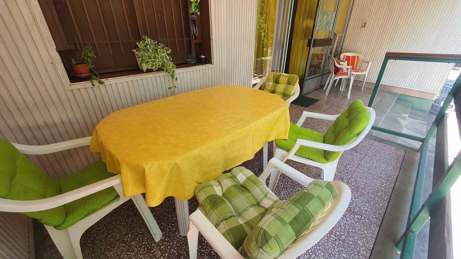 Ferienhaus in einem beliebten Gegend von Szántód mit Internet  in Szantod, Plattensee Südufer