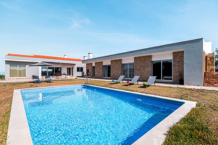 Casa de férias para 14 pessoas, com jardim, com animais de estimação em Distrito de Lisboa