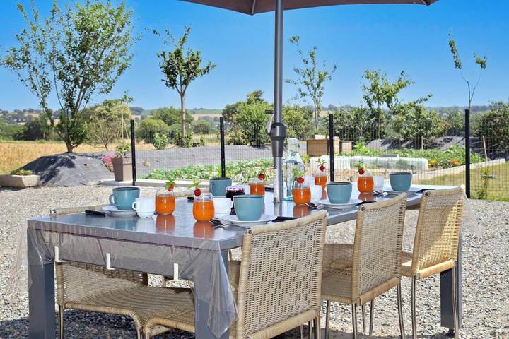 Location de vacances pour 4 personnes, avec vue et terrasse à Ploëzal - 3