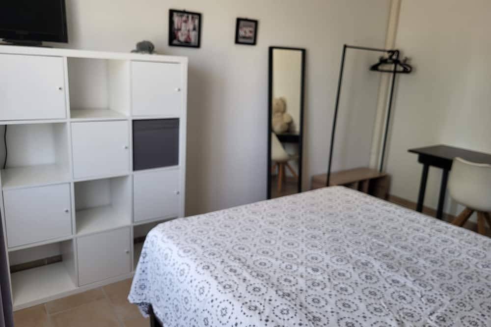 Ruhiges Haus mit Pool in der Nähe von Avignon und Saint Remy De Provence in Aramon, Nimes und Umgebung