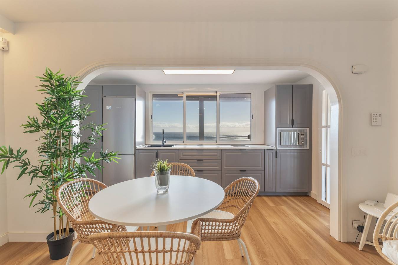 Apartamento entero, Apartamento de vacaciones 'Monterojo San Agustin Las Burras' con vistas al mar y aire acondicionado in San Agustín , San Bartolomé de Tirajana