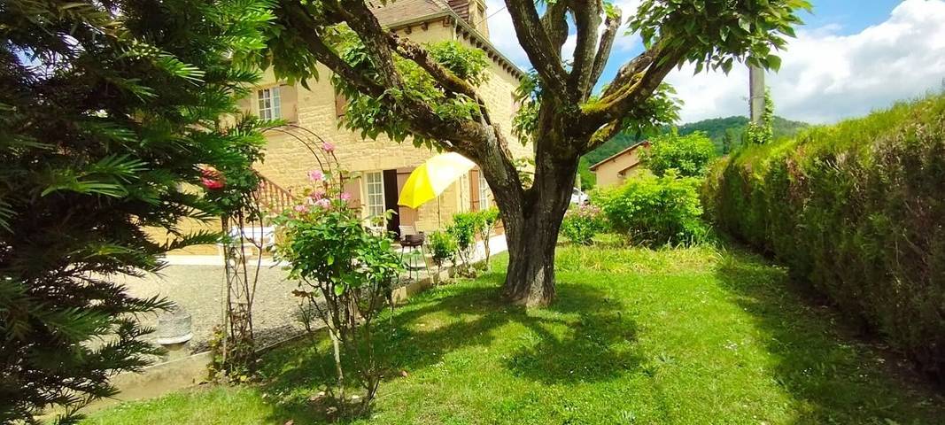 Gîte pour 3 personnes, avec terrasse et jardin