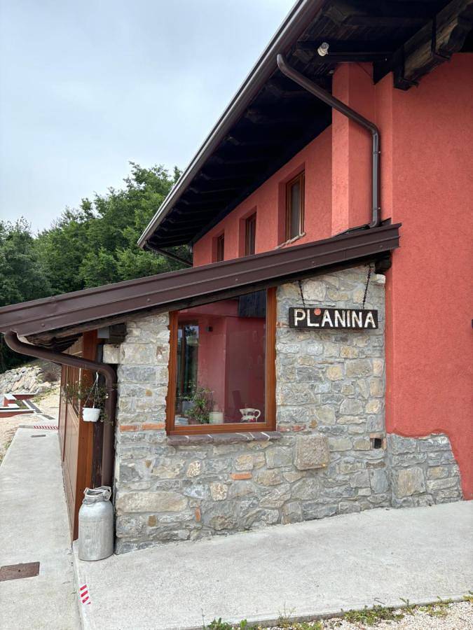 Location de vacances pour 2 personnes, avec Balcon et Terrasse ainsi que Jardin et Vue à Prepotto