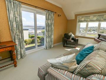 Cottage for 13 People in Benllech, Isle of Anglesey, Photo 1