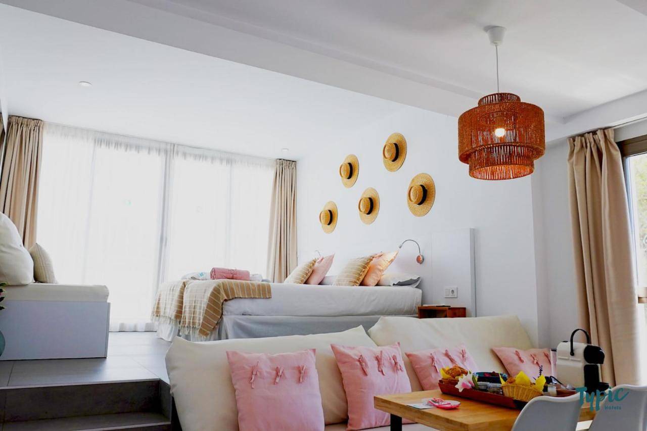 Marina Playa Hotel Apartments by Typic Hotels - Adults Only in Playa Es Pouet, Sant Antoni de Portmany