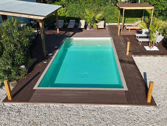 Casa vacanza per 8 persone, con piscina e panorama nonché giardino in Corinaldo