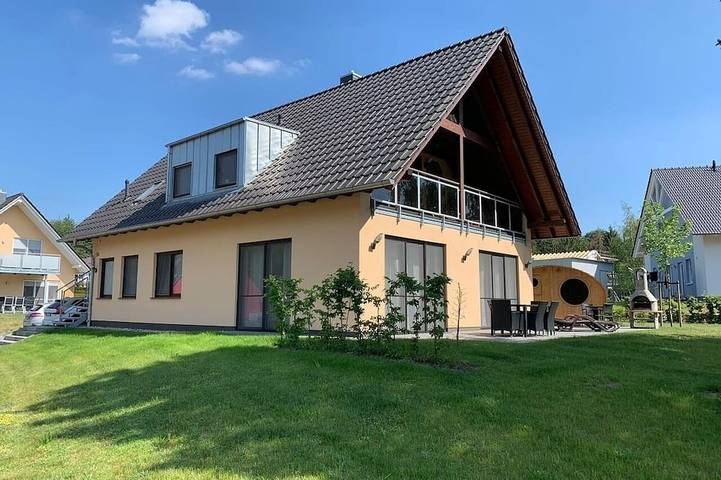 Ferienhaus für 6 Personen, mit Garten und Sauna