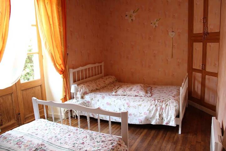 Gîte pour 7 personnes, avec terrasse et jardin à Thenon - 4