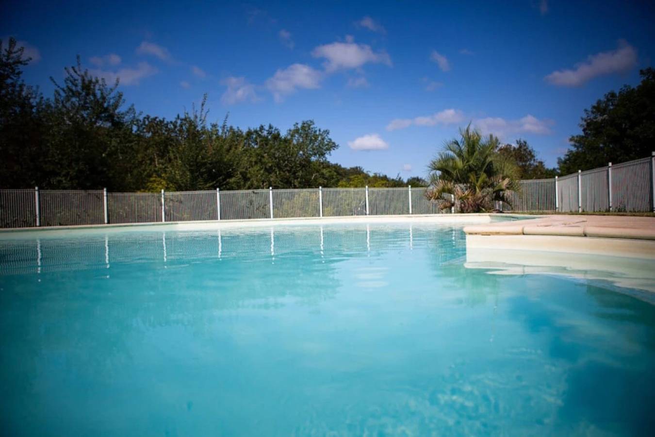 Camping 4 étoiles - Piscine - ccbecdb in Gourdon, Lot